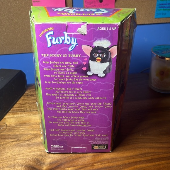 1998 Furby With Box - Picture 9 of 10